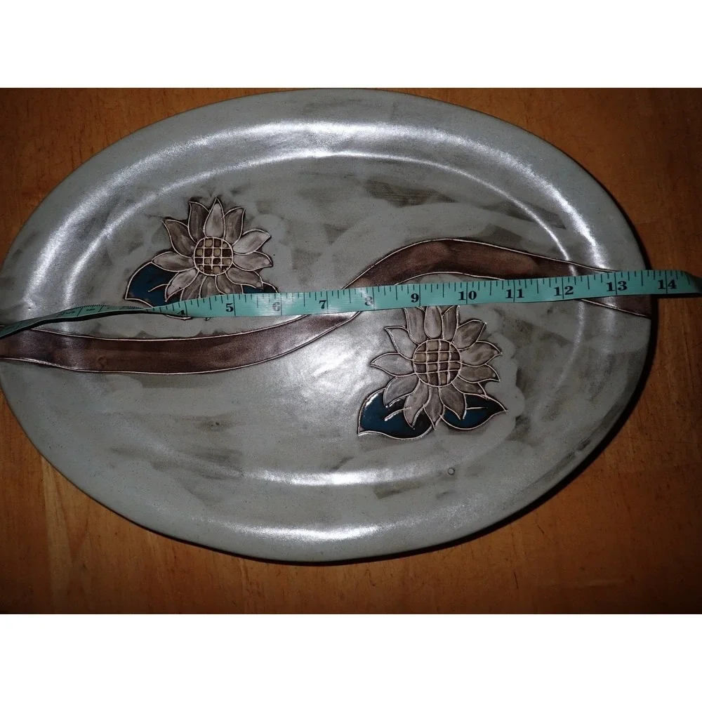 Mara Mexico Ceramic Sunflower Oval Serving Platter Handcrafted Gray 14in